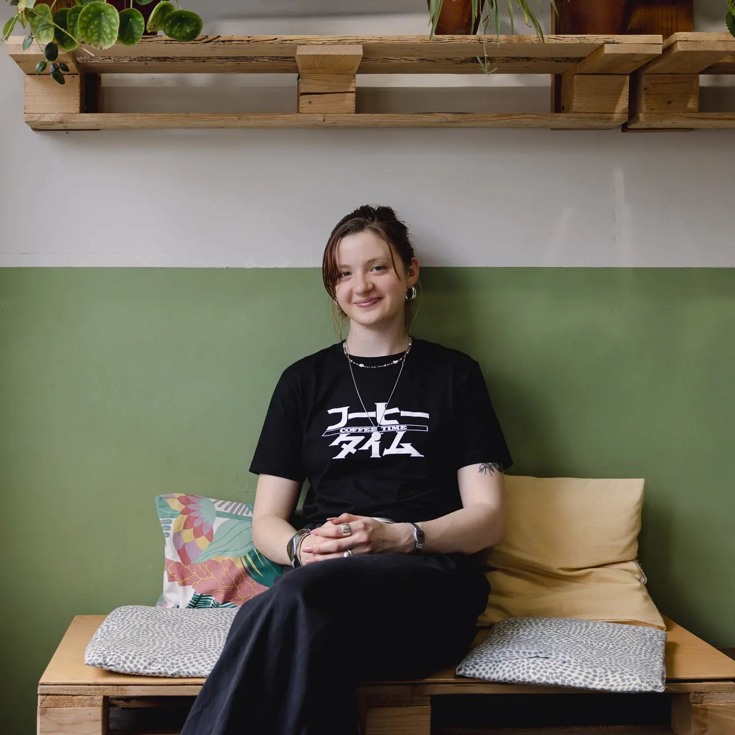 short-sleeved T-shirt