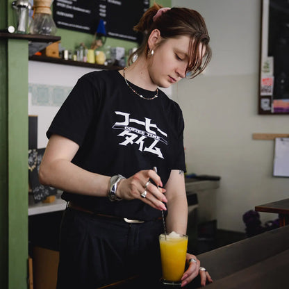 short-sleeved T-shirt